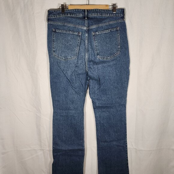 Old Navy Kicker Boot-Cut Extra High Rise Women's Jeans Size 16 - Picture 2 of 4